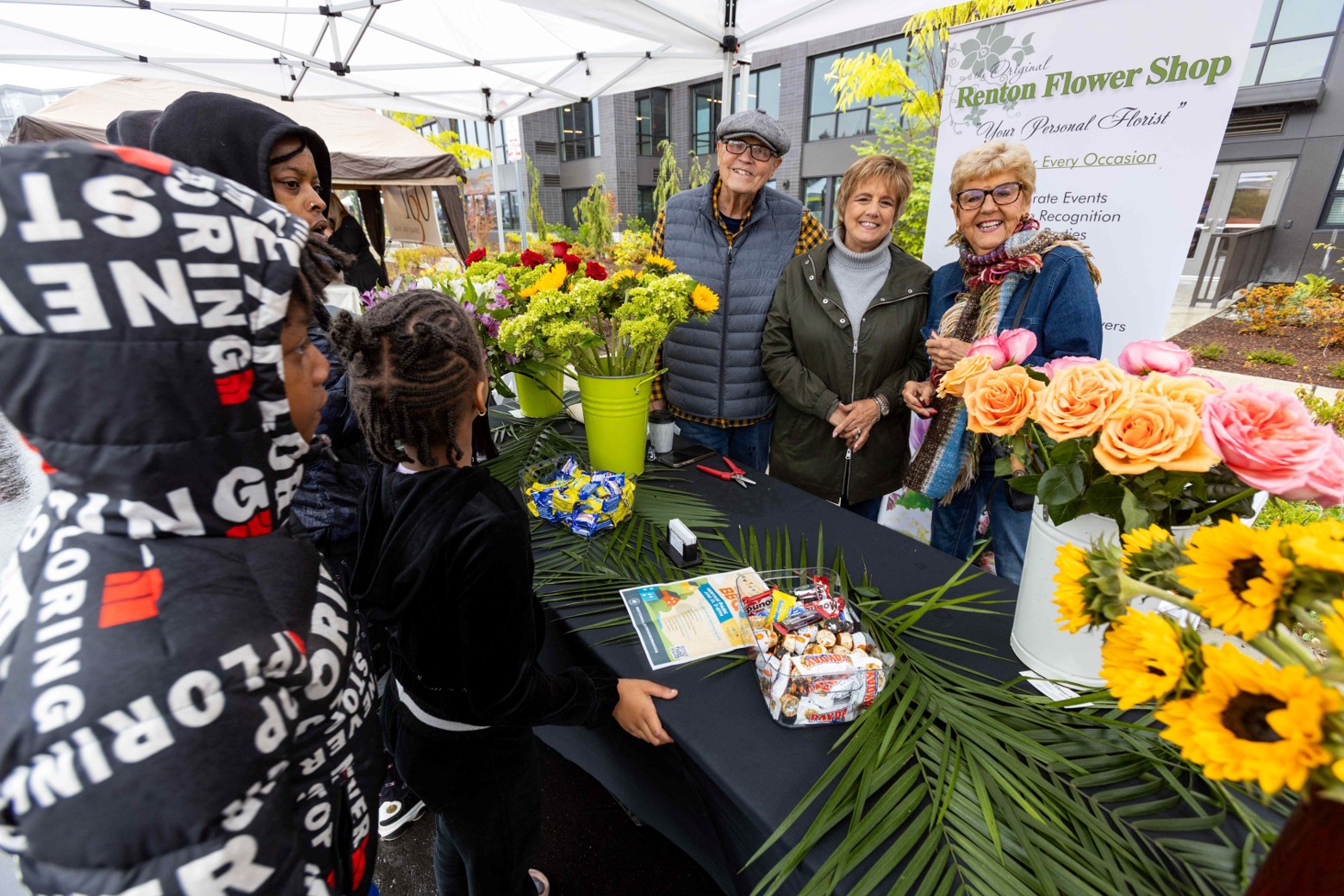 Toni-Neslon-at-renton-Flower-Shop-booth.jpg